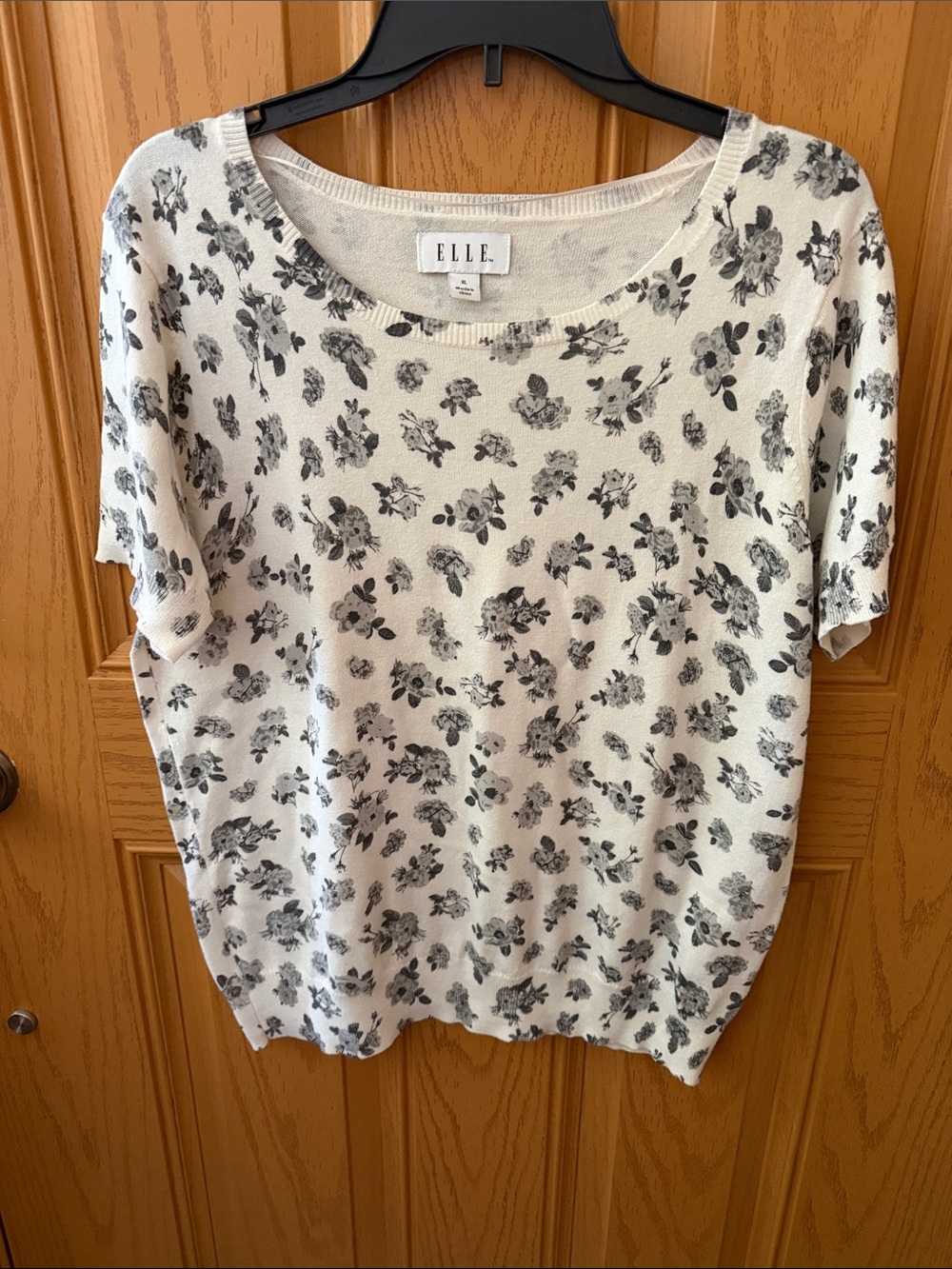 ELLE White Short-Sleeve Floral Print Knit Top